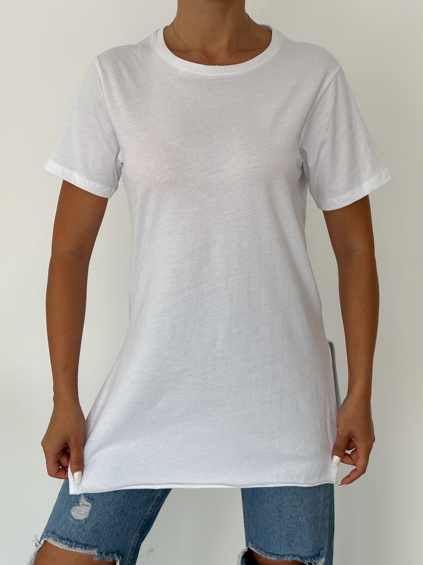 Essential Comfort: The Ultimate Best-Selling Tee - Round Neck