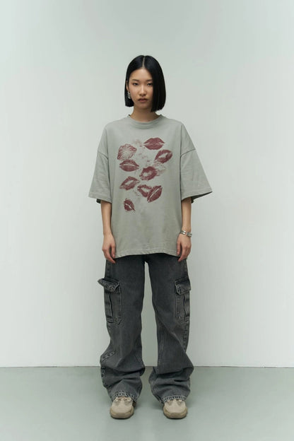 Chic Kisses: The Lip Print Oversized Tee